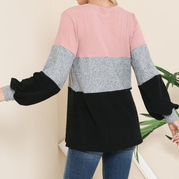 Oversize Color Block Top - Picture 4 of 5